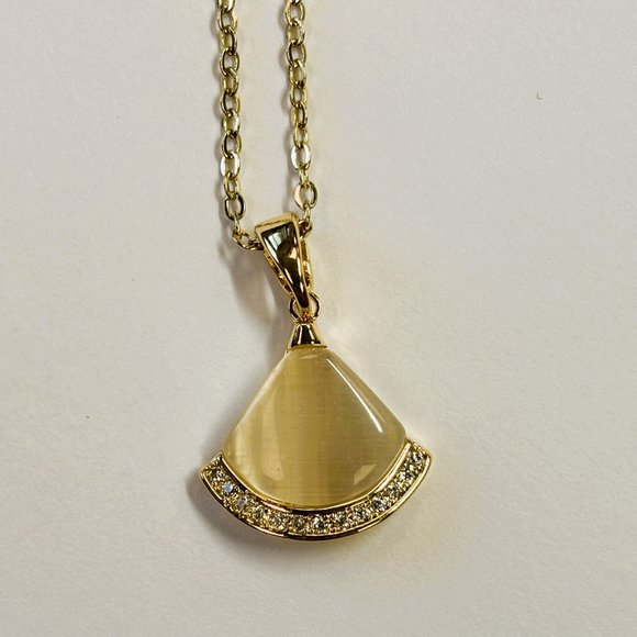 Gold Yellow Jade Fortune Royal Pendant Necklace - Picture 1 of 17